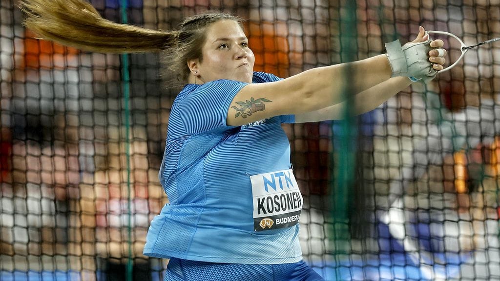 Silja Kosonen on iskussa.