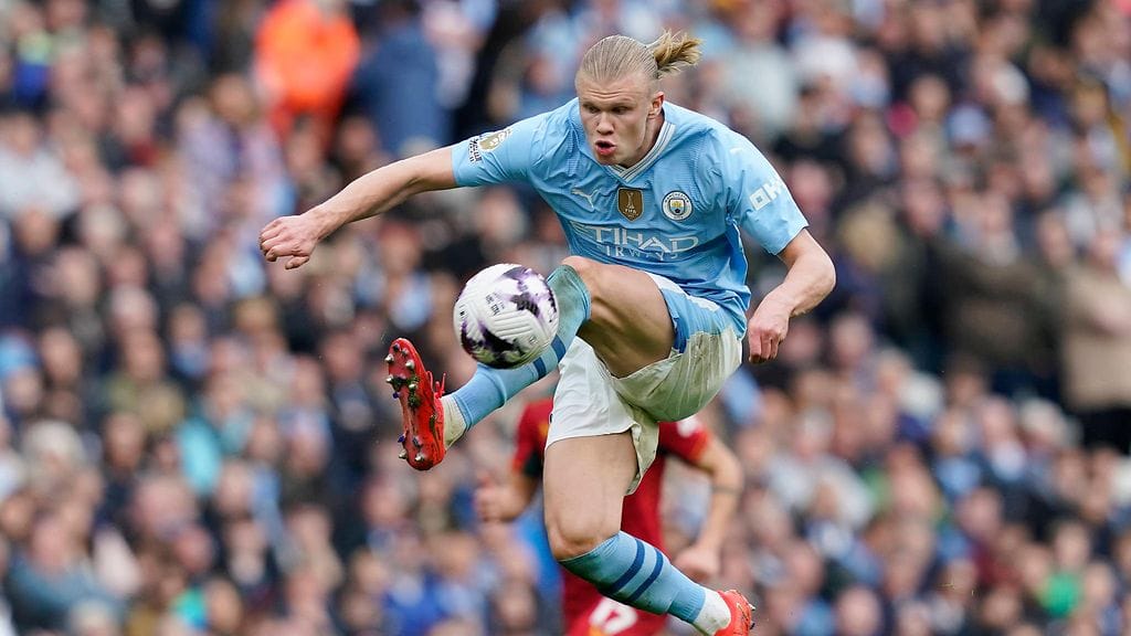 Manchester Cityn supertähti Erling Haaland kihautti neljä maalia Wolverhamptonin rysään.