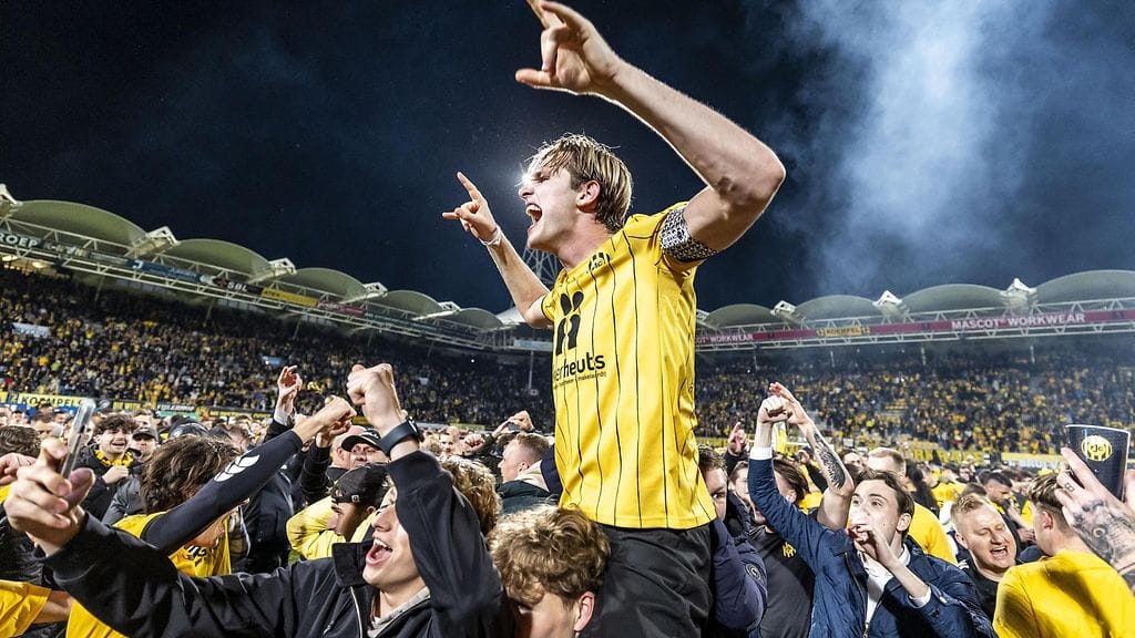 Rodan kapteeni Matisse Didden ehti jo juhlia sarjanousua railakkaasti.