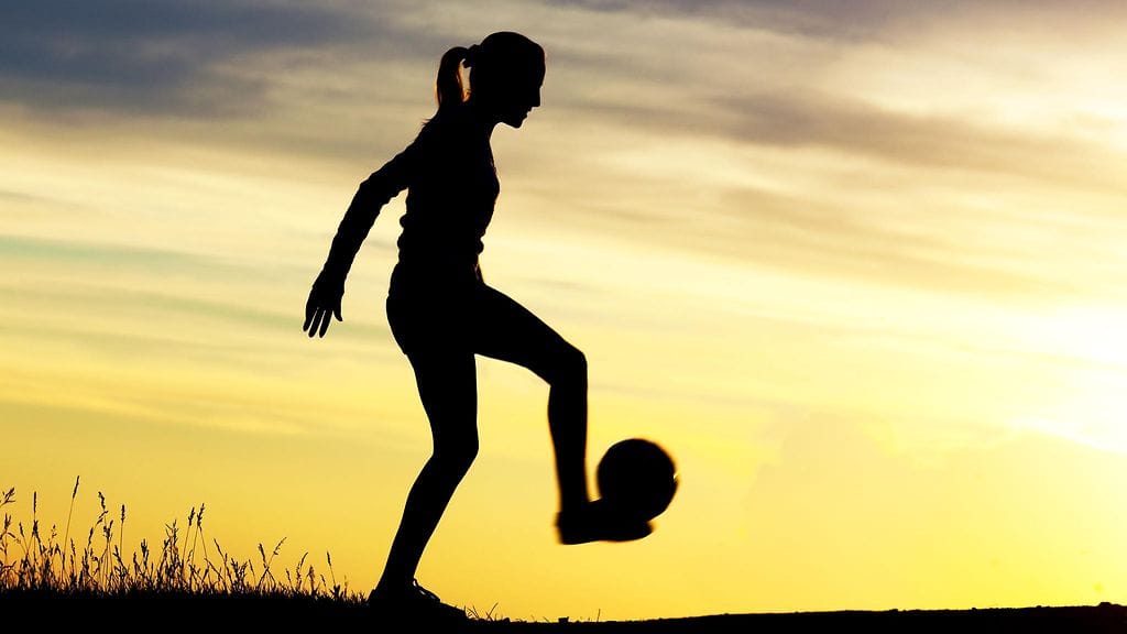 Nuori jalkapalloilija on poissa.