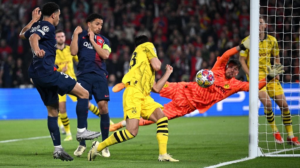 PSG:llä tuhannen taalan paikka – 18-vuotias Warren Zaire-Emery latoo pallon lähietäisyydeltä tolppaan