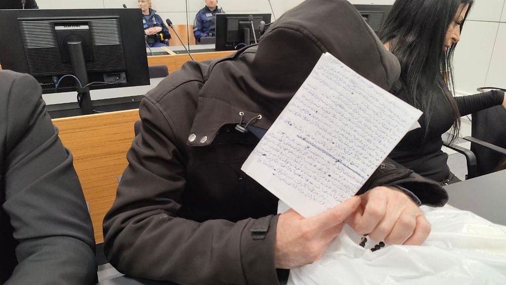 Itä-Uudenmaan käräjäoikeus tuomitsi maanantaina irakilaismiehen vaimonsa murhasta elinkautiseen vankeuteen.