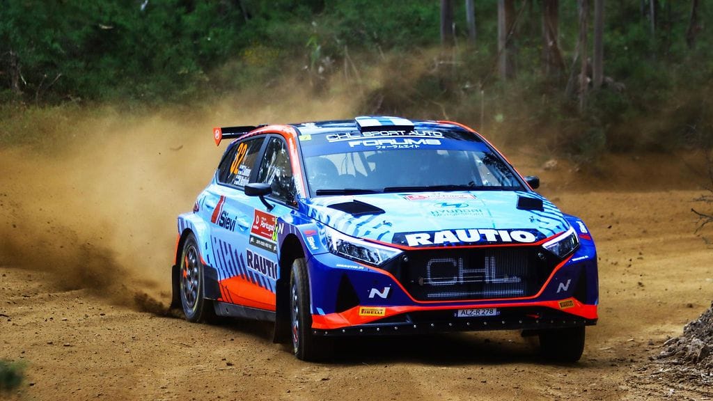 Teemu Suninen ajoi ulos Portugalin MM-rallin viidennellä erikoiskokeella.