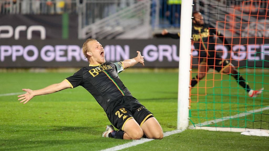 Nopeasti kannattajien rakastamaksi pelaajaksi kohonnut Pohjanpalo siirtyi Veneziaan kesällä 2022.