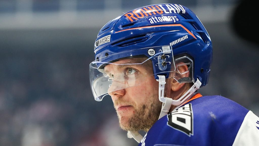 Valtteri Kemiläistä kutsuu Tshekki.