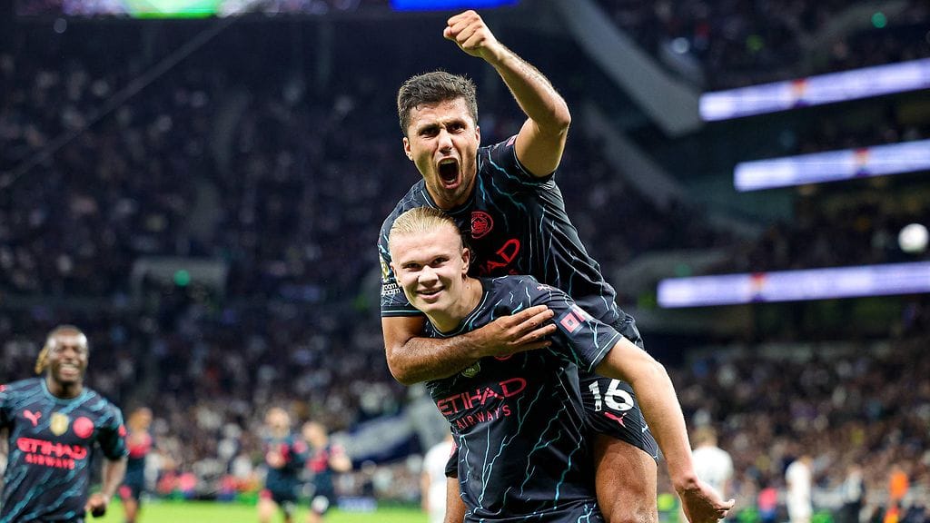 Erling Haaland iski Cityn molemmat maalit 2-0-vierasvoitossa Tottenhamista.