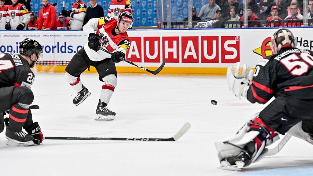 Kanadan MM-joukkueen kopissa sarkasmia ilmassa hämmentävän Itävalta-voiton jälkeen