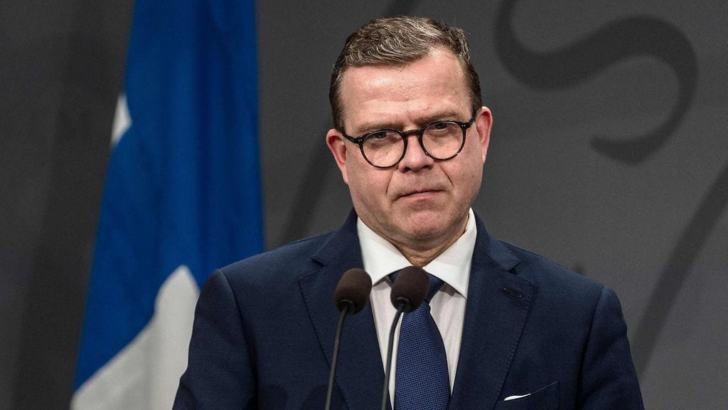 Pääministeri Petteri Orpo sanoo, että hallituksen tavoitteena on antaa eduskunnalle esitys niin kutsutusta käännytyslaista ensi viikolla.