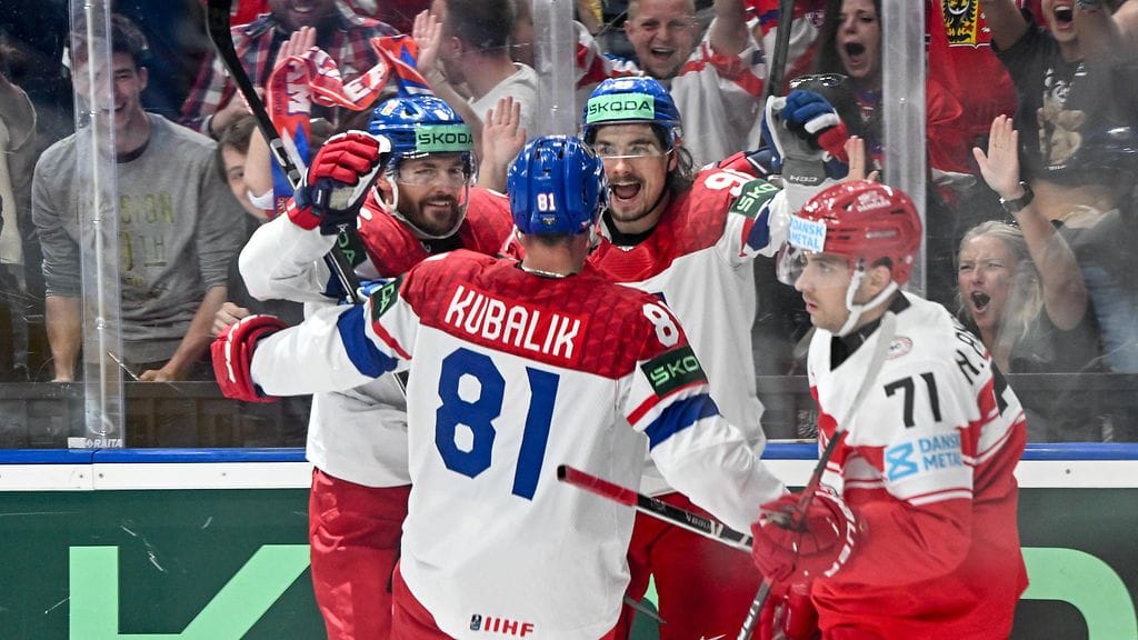 Tshekki kukisti Tanskan 7–4 Prahassa pelatussa ottelussa.