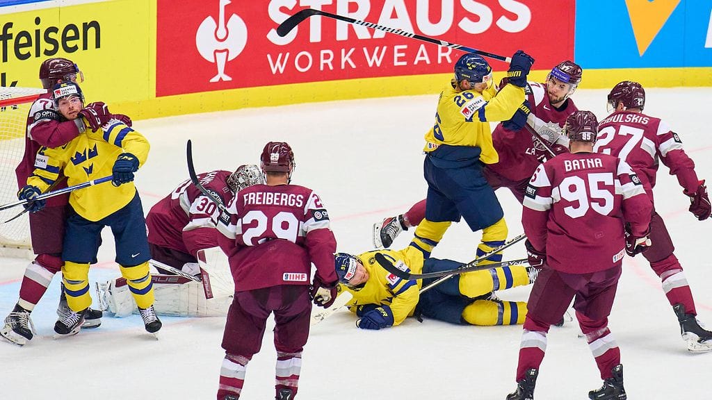 Ruotsin johto suli toisessa erässä, kun Latvia iski kahdesti 23 sekunnin sisään.