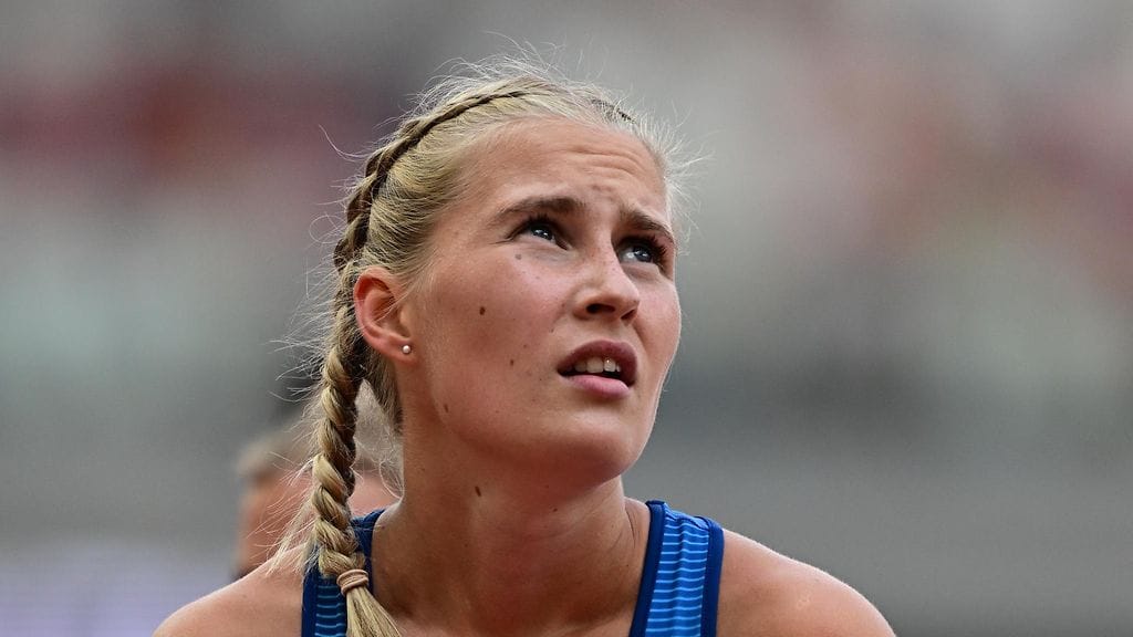 Nathalie Blomqvist paransi 1500 metrin ennätystään Saksan Rehlingenissä.