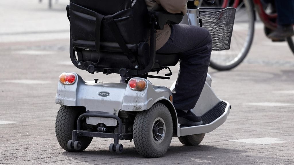 AOP Senioriskootteri