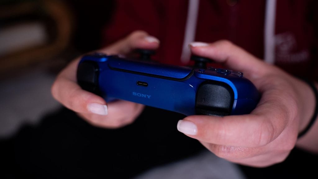 Uhri kuoli useisiin teräaseen aiheuttamiin vammoihin.