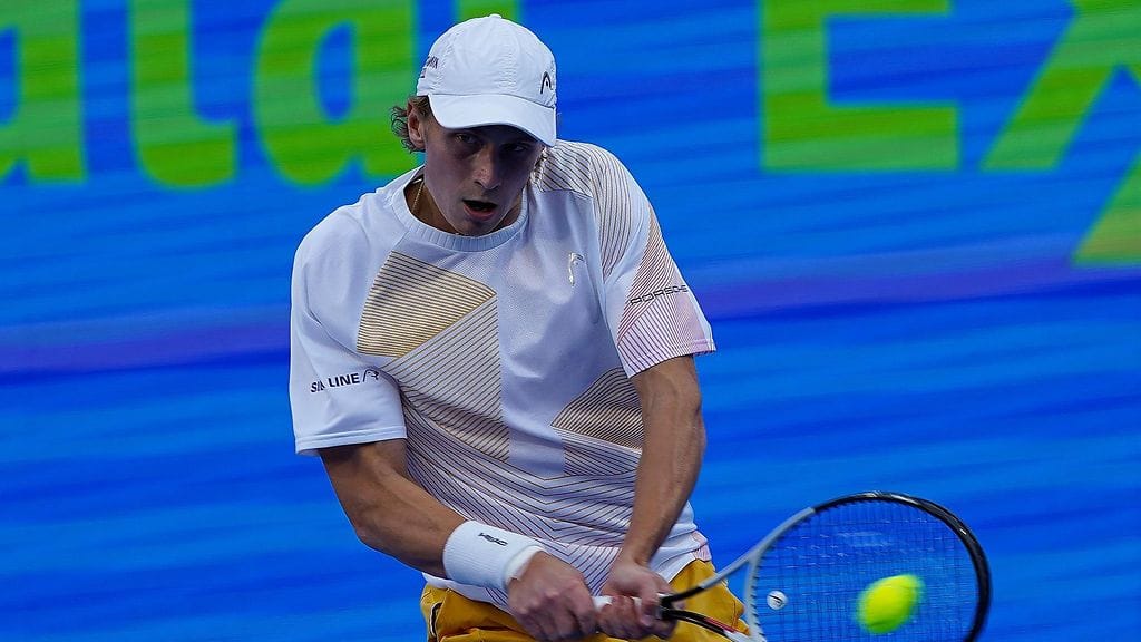 Emil Ruusuvuori kaatoi Marcos Gironin Geneven turnauksen avauskierroksella.