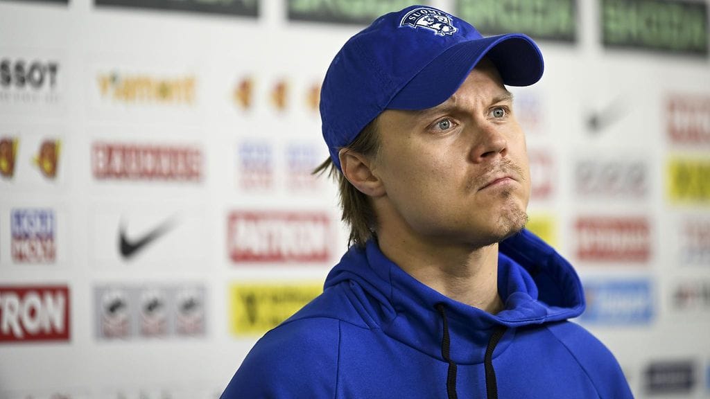 Mikael Granlundille ulosajo! Typerä poikittainen sveitsiläispelaajan kaulaan