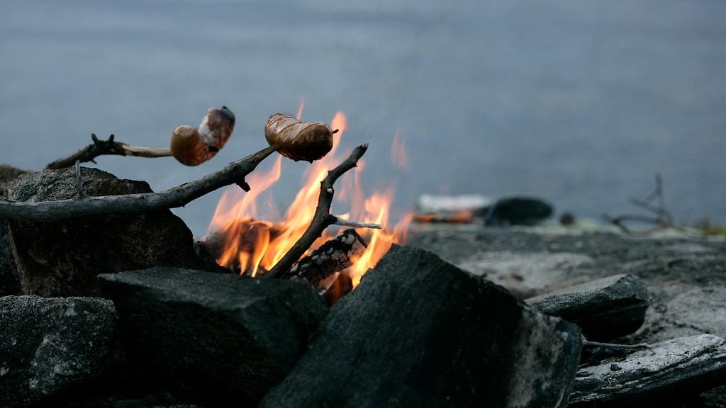 Sisäministeriö muistuttaa, että olosuhteista huolimatta tulen sytyttäjä vastaa aina sytyttämästään tulesta.