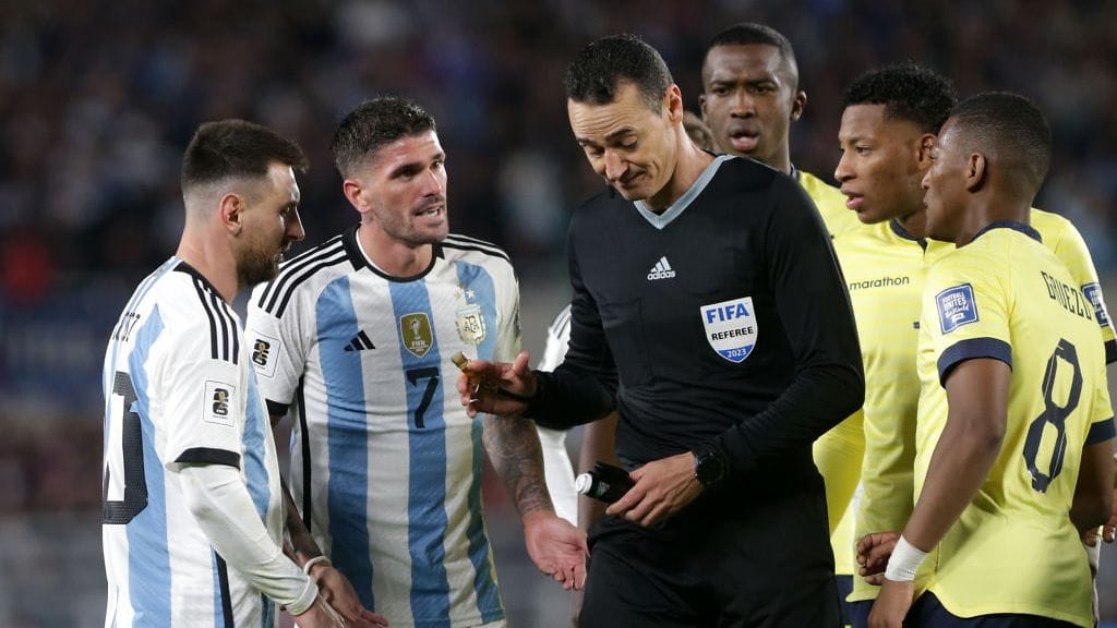 LIonel Messin Argentiinan sekä Equadorin pelaajat saavat totutella pinkin kortin käyttöön Copa America -turnauksessa, mikäli joku pelaajista saa päävammaan viittaavia oireita.