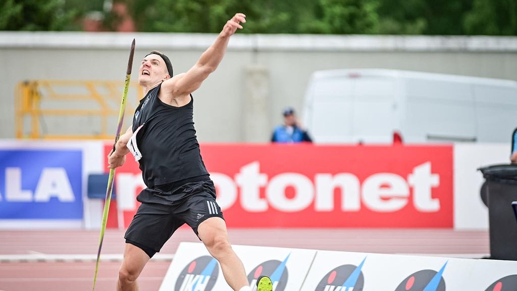 Oliver Helanderin avausheitto onnistui oivasti.