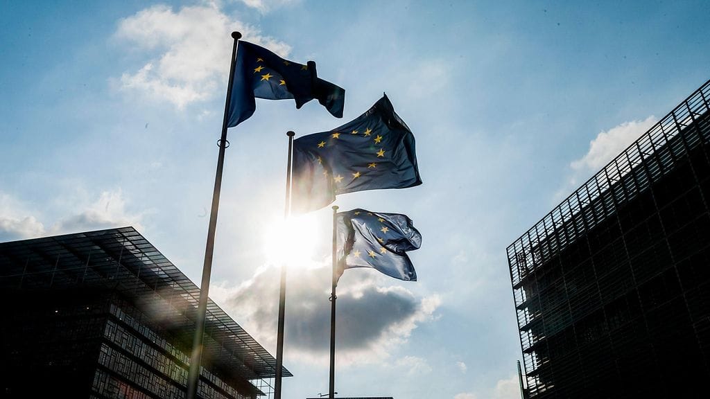 Venäjän hyökkäyssodan seurauksena turvallisuus- ja puolustuskysymykset ovat yhä voimallisemmin esillä EU:ssa. EU:ta haastaa myös globaalin kilpailun kiristyminen.