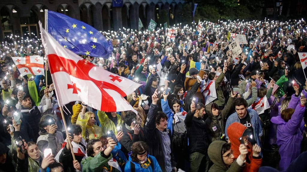 Kiisteltyä lakiesitystä vastaan on osoitettu mieltä Georgiassa.