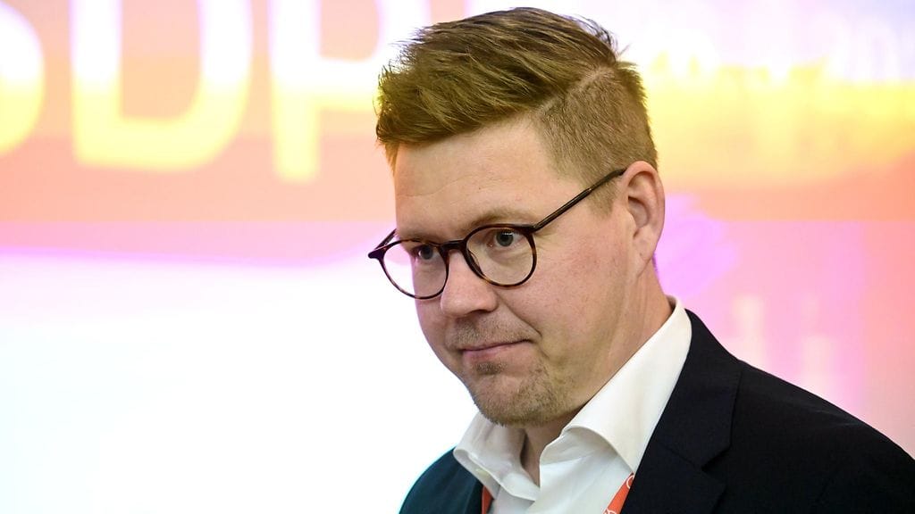 SDP:n puheenjohtaja Antti Lindtman.