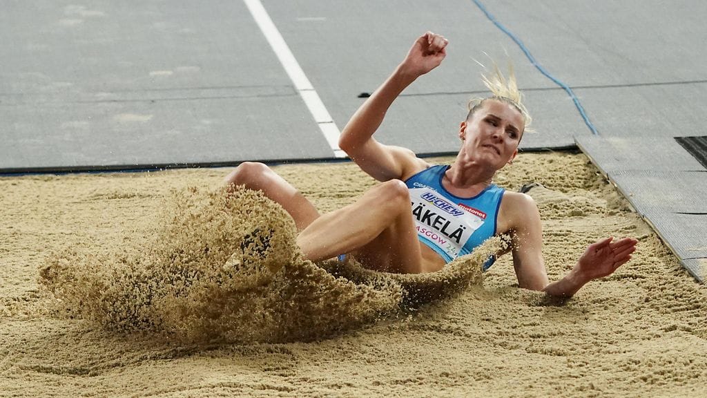 Kristiina Mäkelä avasi kautensa sunnuntaina Ranskassa.