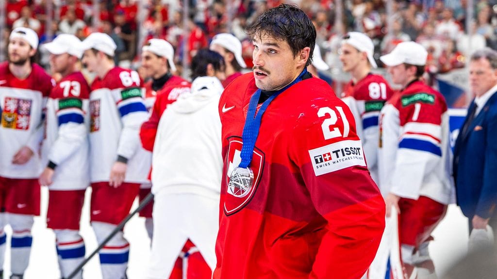 Kevin Fiala sai viime vuoden MM-kisoista hopeisen mitalin.