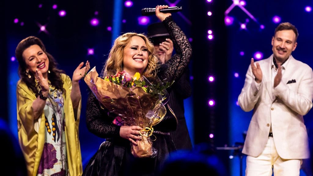 Näyttelijä Hanna Kinnunen nappasi Tähdet, tähdet -kisan voiton.