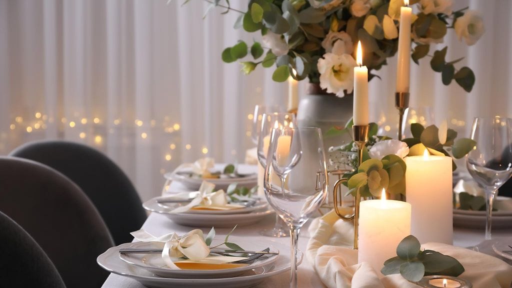 juhlapöytä juhlissa