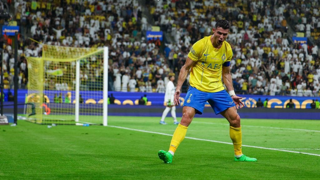 Cristiano Ronaldo tuuletti rajusti maaliaan Al-Ittihadia vastaan.