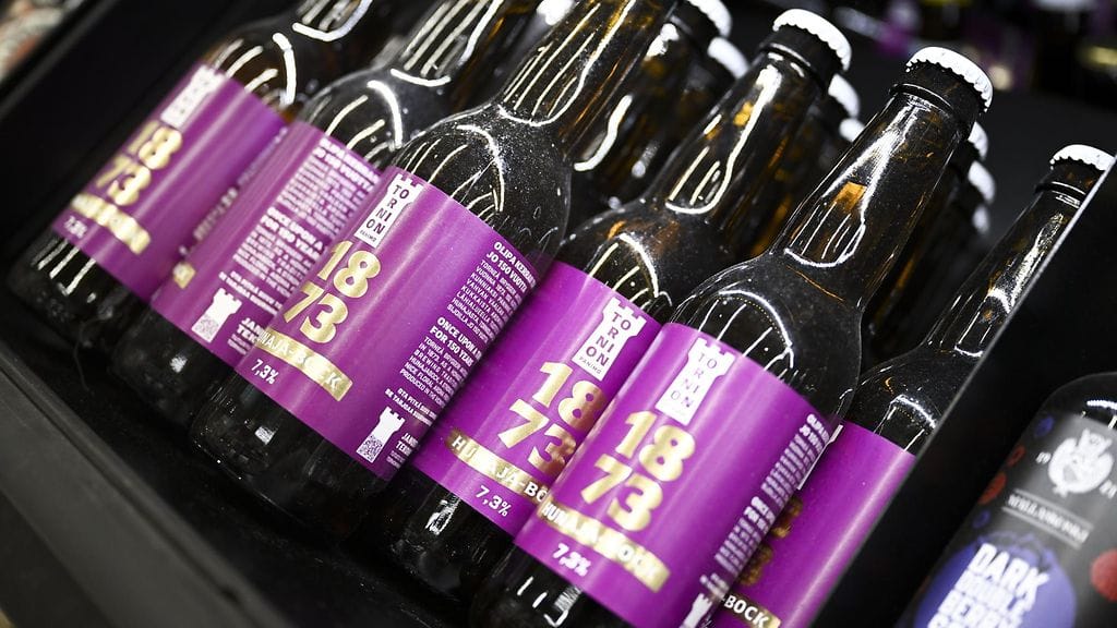 Jos uusi alkoholilaki menee läpi, voi osa Alkon olutvalikoimasta päätyä ruokakauppojen hyllyille. Kuvituskuva.