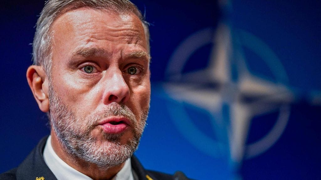 Naton sotilaskomitean johtaja Rob Bauer sanoo olevansa hyvin vaikuttunut Suomen puolustuskyvyistä ja kokonaisturvallisuudesta.