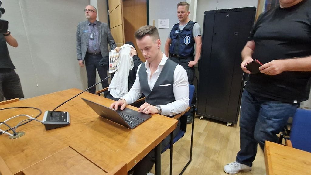 Valkeakosken-teinisurmaaja-oikeudenkaynti-2