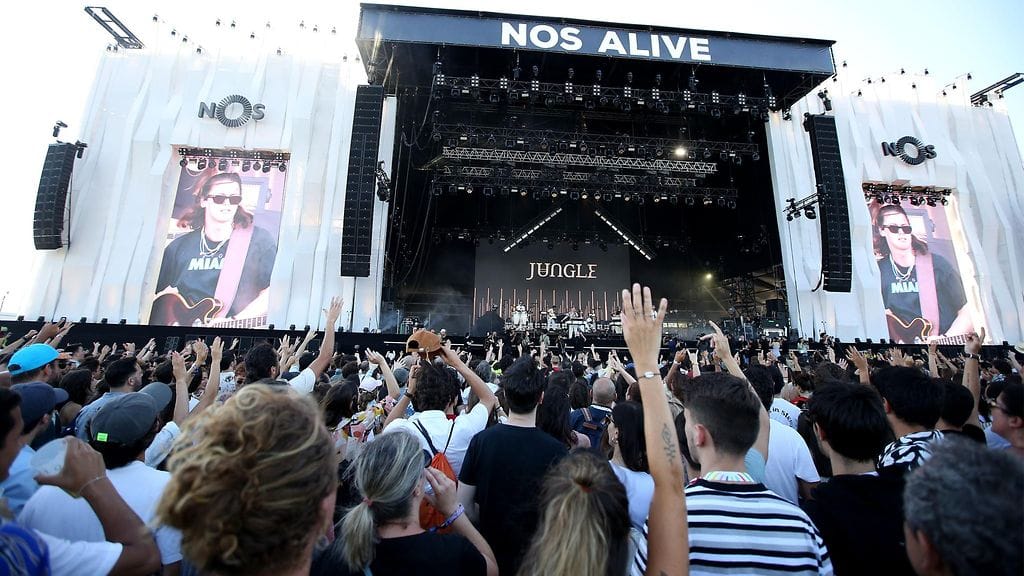 AOP NOS Alive