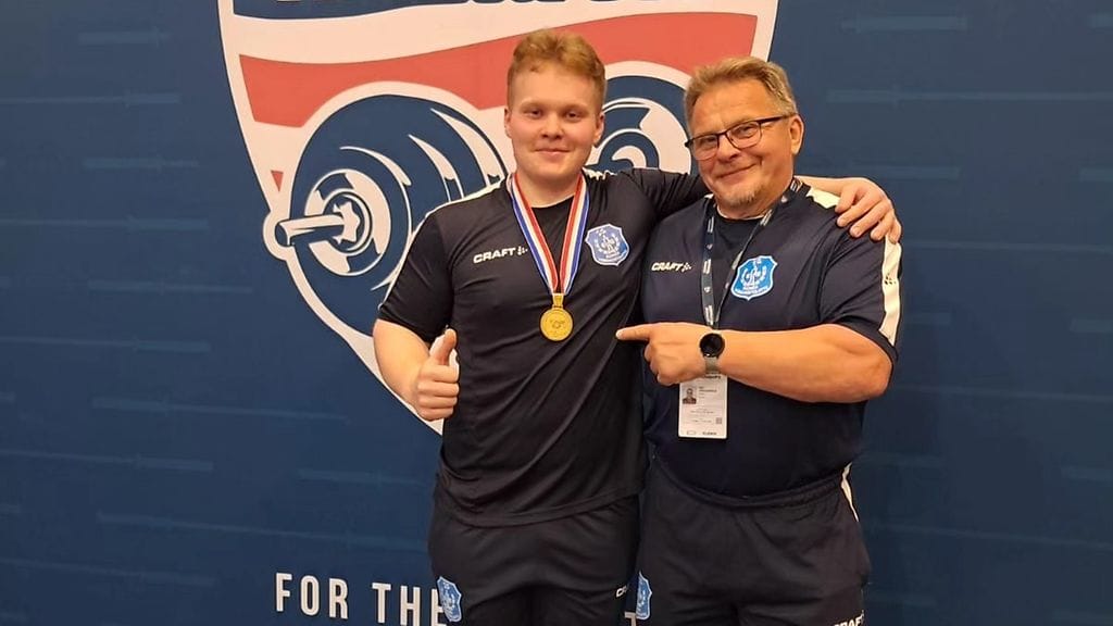 Hermanni Järvenpää (vas.) on nuorten maailmanmestari.