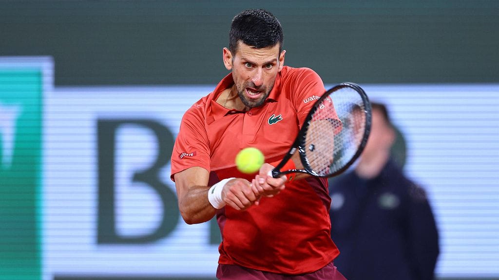Novak Djokovic poistui yövuorosta voittajana.