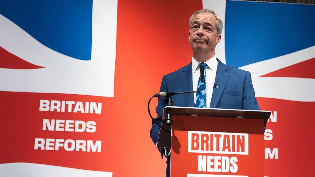 Farage ilmoitti maanantaina asettuvansa maahanmuuttovastaisen ja euroskeptisen Reform UK -puolueen ehdokkaaksi 4. heinäkuuta pidettävissä vaaleissa.