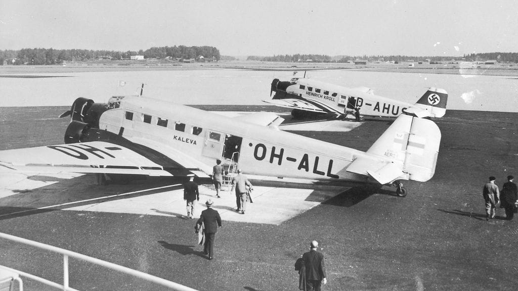Neuvostoliittolaiset pommikoneet ampuivat Tallinnasta Helsinkiin matkalla olleen Kalevan alas kesäkuussa 1940.