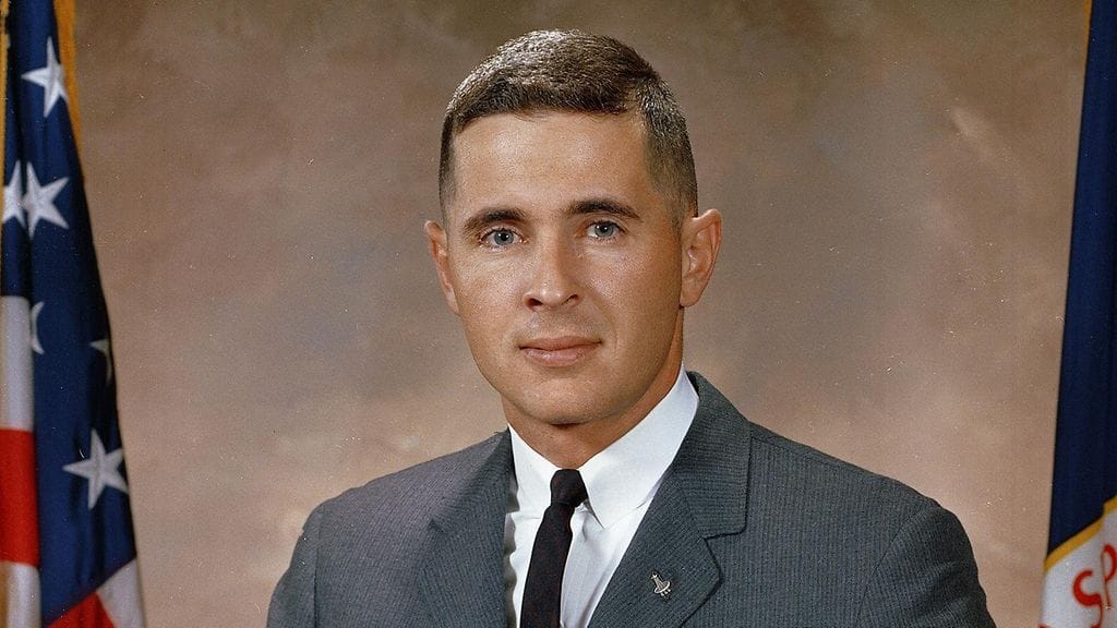 Tämä kuva on astronautti William Andersin virallinen NASA-muotokuva. Se on otettu 9. syyskuuta 1967.