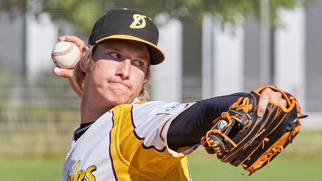 Konsta Kurikka on solminut ammattilaissopimuksen MLB:n alaisen liigan kanssa.