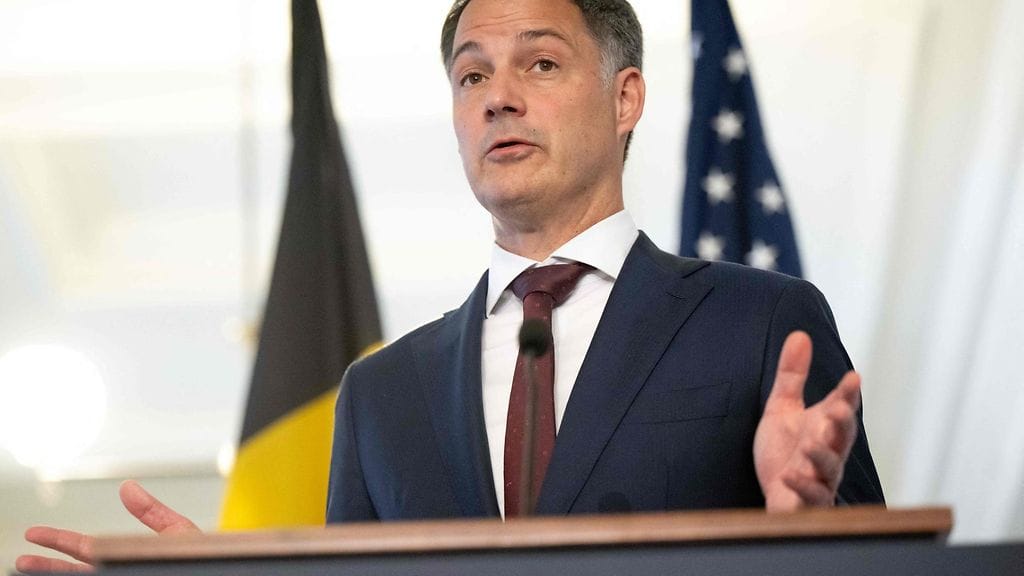 De Croon eroamisen odotetaan johtavan Belgiassa tuttuun poliittiseen umpisolmuun.