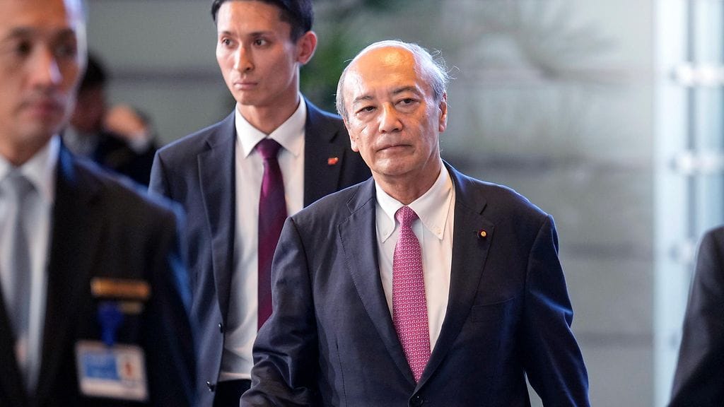 Oikeusministeri Ryuji Koizumi perusteli uutta lakia viime kuussa muun muassa toteamalla, että se takaa suojelun sitä tarvitseville.