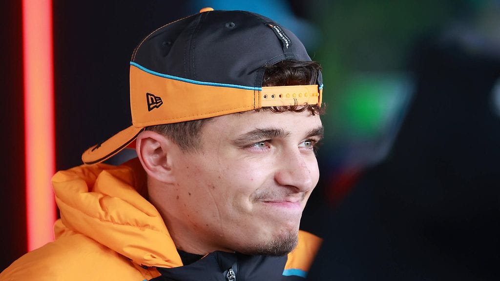 Lando Norris harmitteli voiton karkaamista McLarenin käsistä.