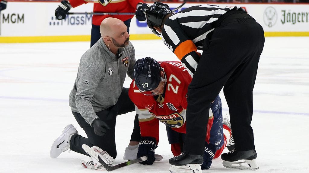 Niko Mikkola ja Anton Lundell juonivat hienon maalin – suomalaispuolustaja tälläsi Floridan tasoihin