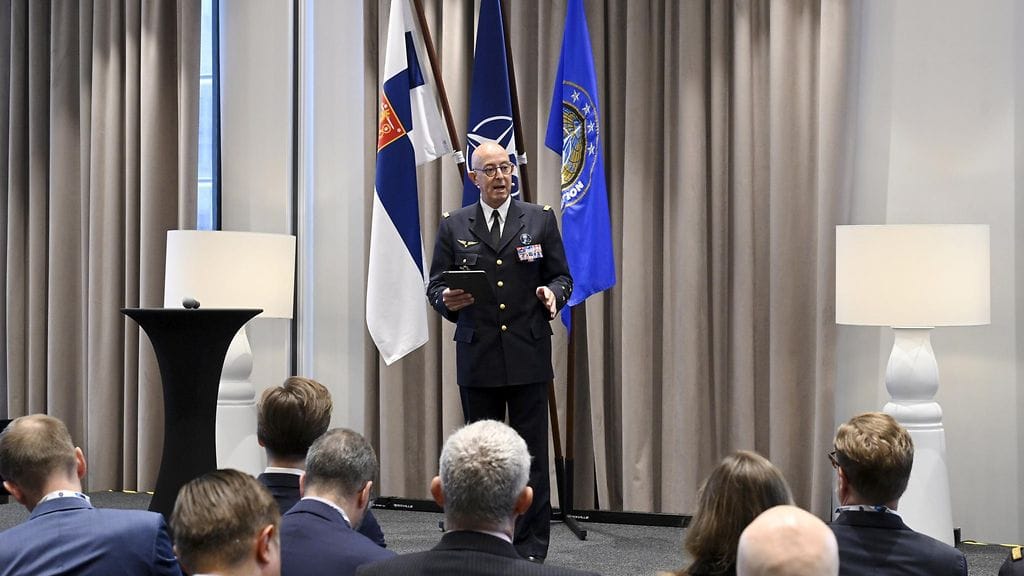 Naton transformaatiojohtoportaan komentaja, kenraali Philippe Lavigne puhui Naton transformaatiojohtoportaan ennakointikonferenssin alussa Helsingissä.