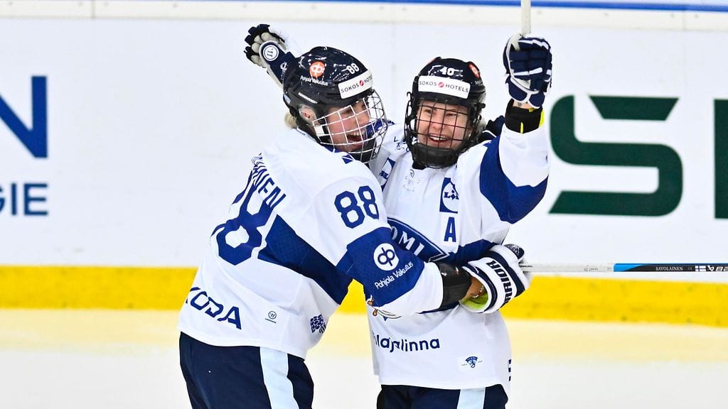 Ronja Savolainen ja Noora Tulus varattiin Pohjois-Amerikan PWHL:ään.