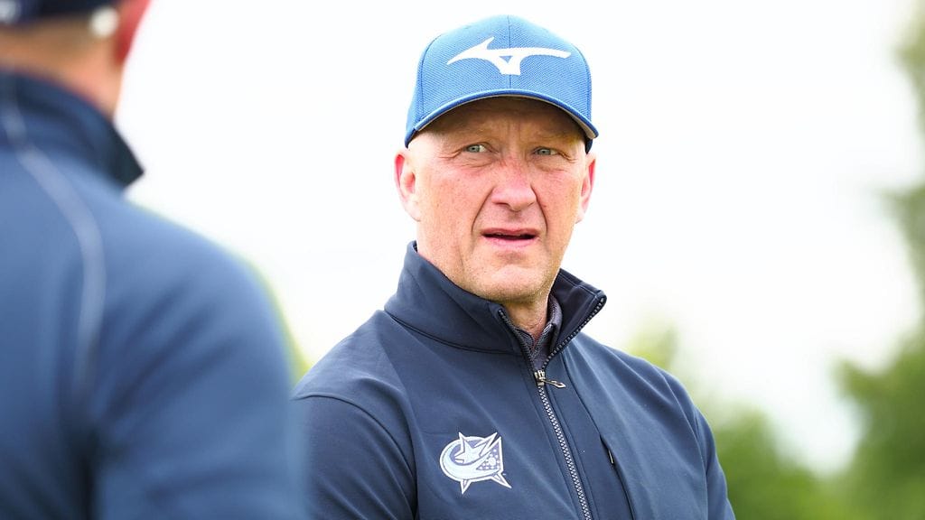 Jarmo Kekäläistä (kuvassa kasvot kameraan päin) huhuttiin NHL-seura Carolina Hurricanesin GM:ksi.