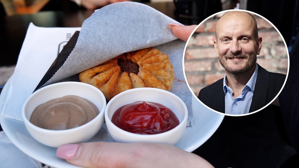 Hans Välimäki syö pärämätsinsä märkänä.