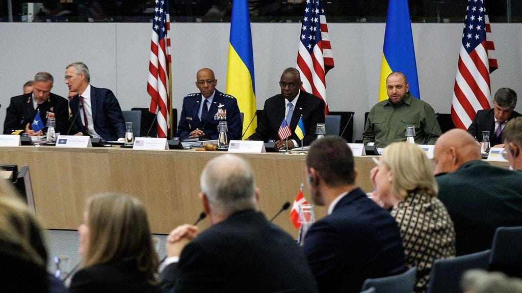 Puolustusministerien kokous on viimeinen ennen Naton heinäkuista huippukokousta Washingtonissa.