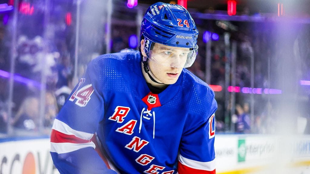 Kaapo Kakon nimi pysyy NHL:n siirtospekulaatioissa tuoreesta sopimuksesta huolimatta.